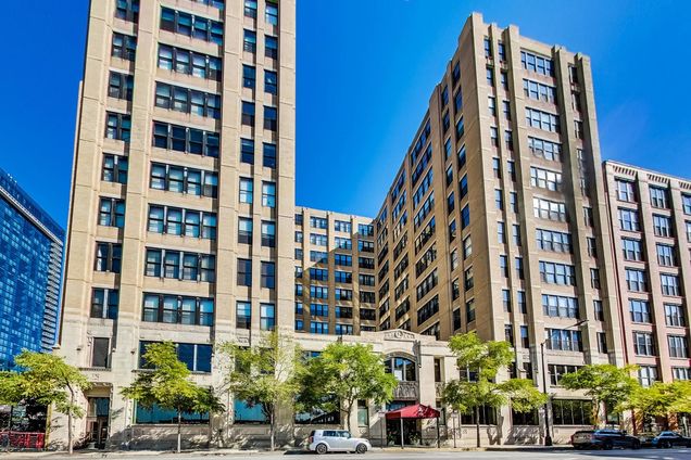 728 W Jackson Boulevard Unit 817