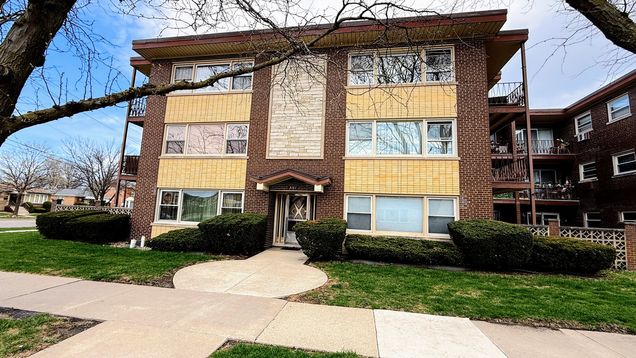 3161 Paris Avenue N Unit 104 River Grove, IL Condo Sold - Photo 1 of 21. Opens carousel modal