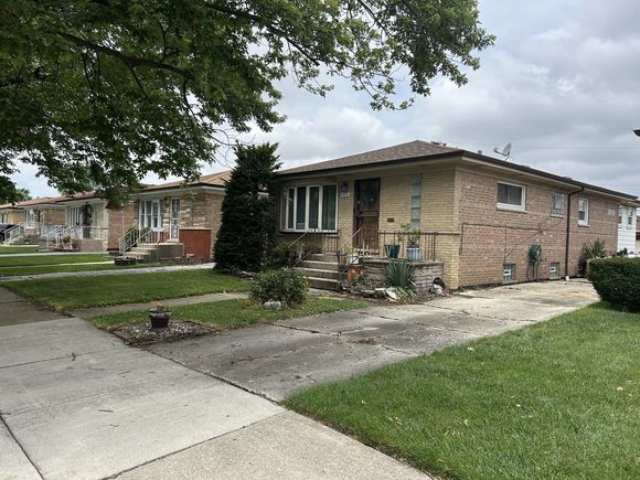 4236 W 78th Street Chicago, IL House Active - Photo 1 of 5. Opens carousel modal