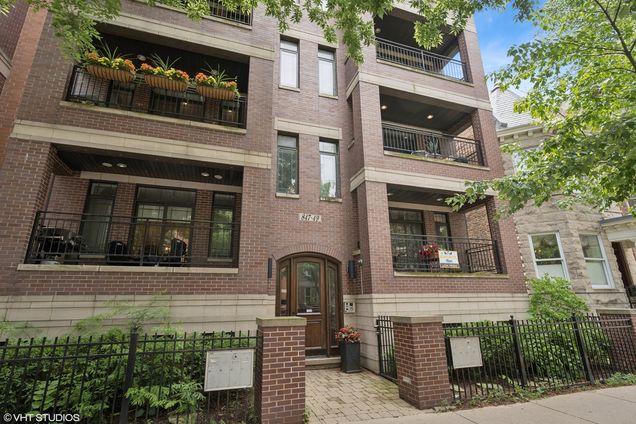 849 W Diversey Parkway Unit 2W Chicago, IL Condo Active - Photo 1 of 16. Opens carousel modal