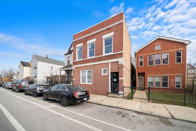 5029 S Racine Avenue Unit 2E Chicago, IL Apartment Active - Photo 1 of 5. Opens carousel modal