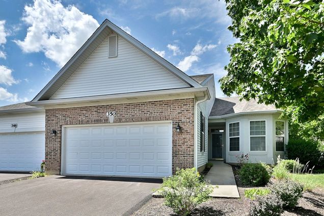 350 Woodhill Drive Carol Stream, IL Townhouse Contingent - Photo 1 of 30. Opens carousel modal