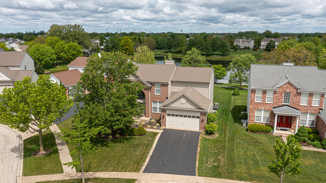 6 Marigold Lane Algonquin, IL House Contingent - Photo 1 of 28. Opens carousel modal
