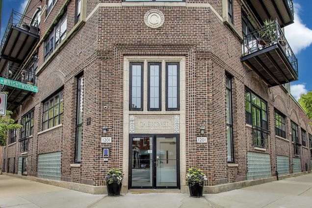 1201 W Wrightwood Avenue Unit 22 Chicago, IL Condo Sold - Photo 1 of 22. Opens carousel modal