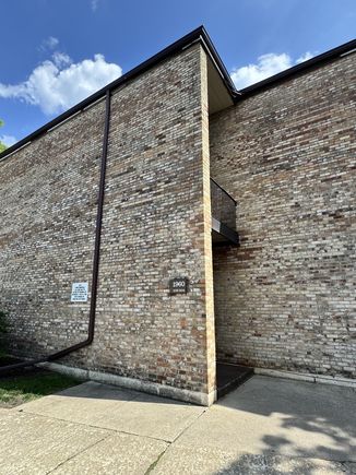 1960 Cherry Lane Unit 303 Northbrook, IL Condo Active - Photo 1 of 14. Opens carousel modal