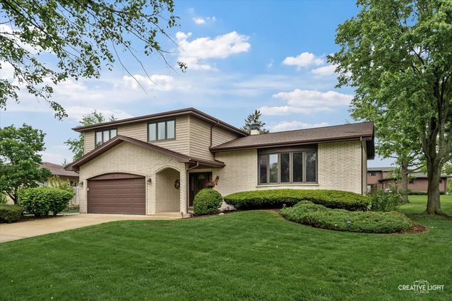 6841 Carpenter Street Downers Grove, IL House Sold - Photo 1 of 33. Opens carousel modal