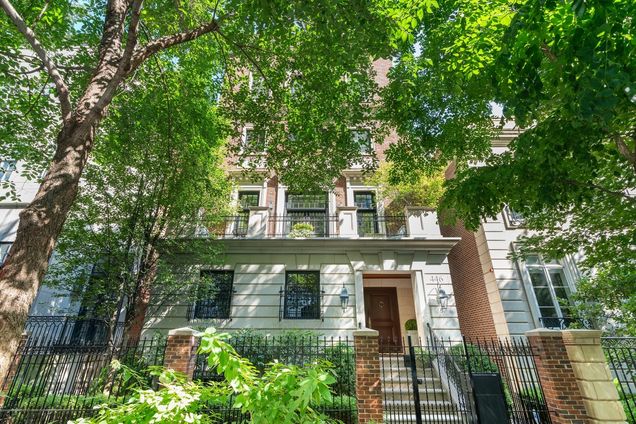 446 W Huron Street