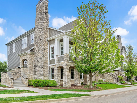 63 W Kennedy Lane