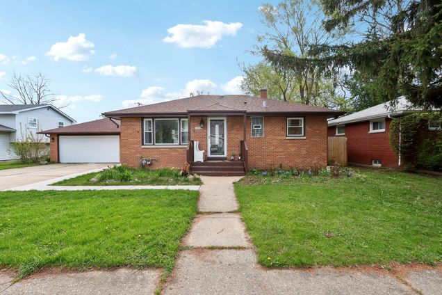 2023 Kristan Avenue North Chicago, IL House Active - Photo 1 of 28. Opens carousel modal