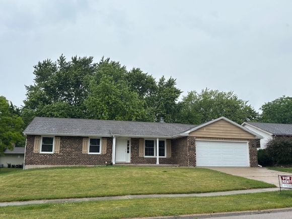 654 Longview Drive Antioch, IL House Active - Photo 1 of 22. Opens carousel modal
