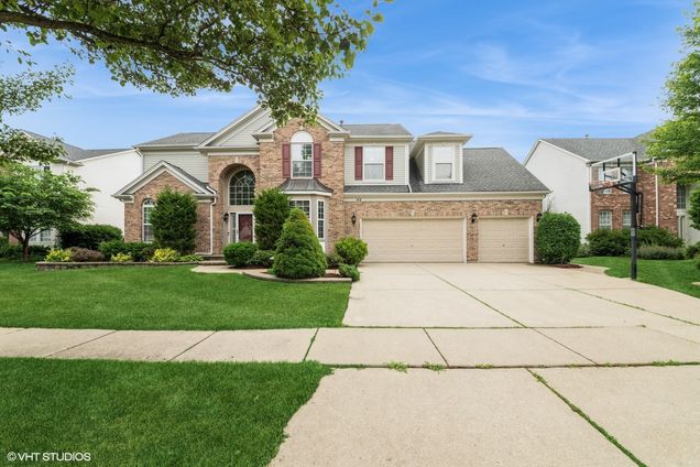144 Rosewood Drive Streamwood, IL House Contingent - Photo 1 of 27. Opens carousel modal