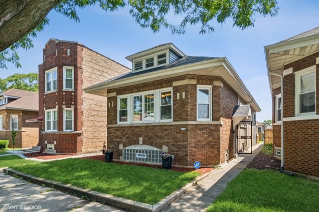 9319 S Throop Street Chicago, IL House Active - Photo 1 of 34. Opens carousel modal