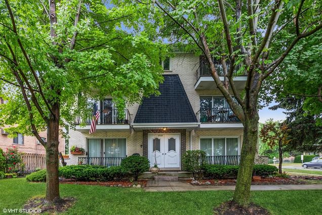 7755 S Roberts Road Unit 5 Bridgeview, IL Condo Active - Photo 1 of 15. Opens carousel modal