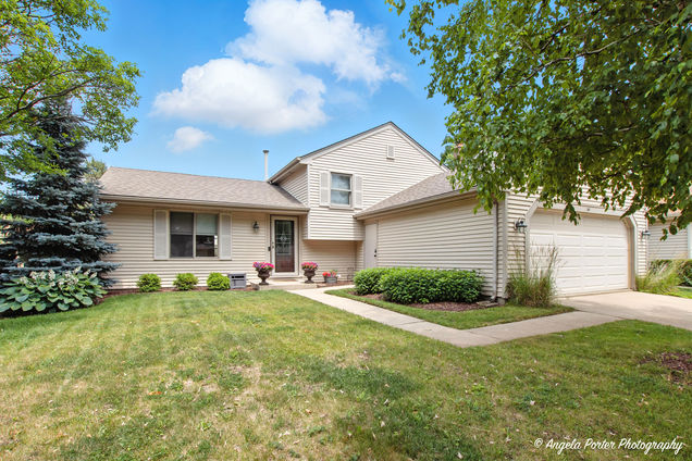 304 Appian Way Vernon Hills, IL House Active - Photo 1 of 28. Opens carousel modal