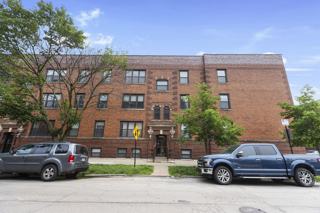 5605 N Glenwood Avenue Unit 3 Chicago, IL Apartment Active - Photo 1 of 11. Opens carousel modal