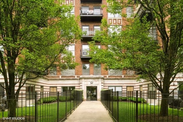 4537 S Drexel Boulevard Unit 101