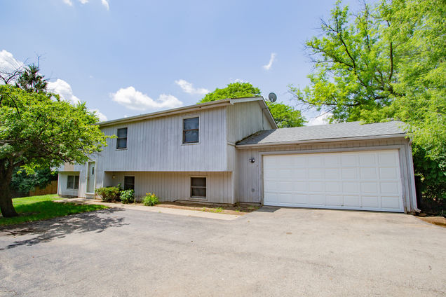 213 W Winchester Road Libertyville, IL House Active - Photo 1 of 36. Opens carousel modal
