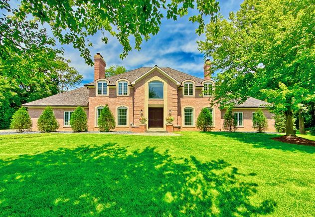 560 Jacqulyn Lane Lake Forest, IL House Active - Photo 1 of 78. Opens carousel modal