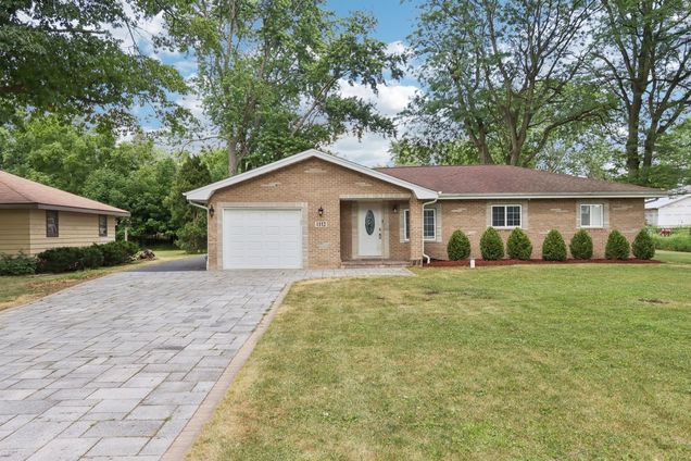 1112 Rosary Lane Joliet, IL House Active - Photo 1 of 31. Opens carousel modal