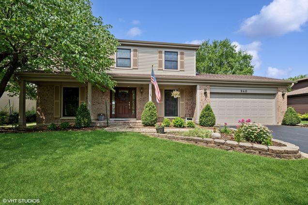 940 S Cedar Street Palatine, IL House Active - Photo 1 of 44. Opens carousel modal