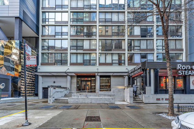 230 E Ontario Street Unit 805