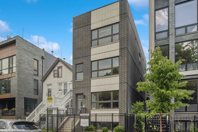 3026 W Lyndale Street Unit 2