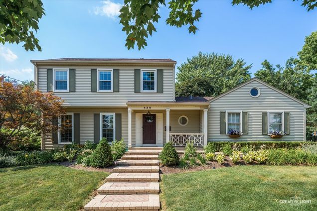 438 Hill Avenue Glen Ellyn, IL House Contingent - Photo 1 of 44. Opens carousel modal
