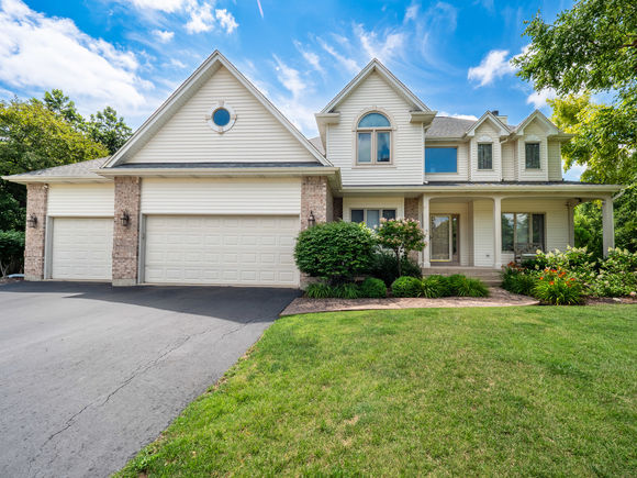 3043 Wolf Court