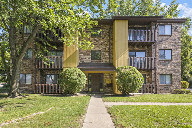 1249 Cunningham Drive Unit 2E