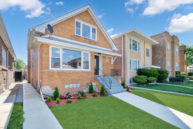7245 S Washtenaw Avenue Chicago, IL Multifamily Active - Photo 1 of 45. Opens carousel modal