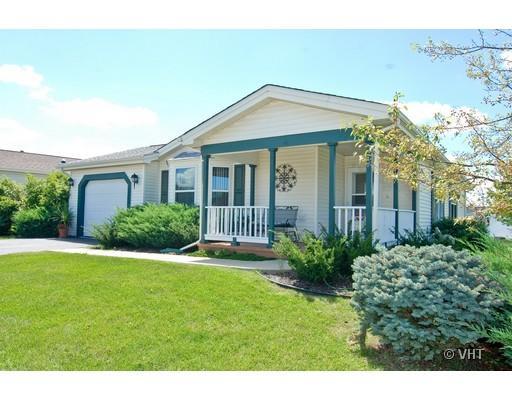 1016 Castleton Court Grayslake, IL House Active - Photo 1 of 14. Opens carousel modal