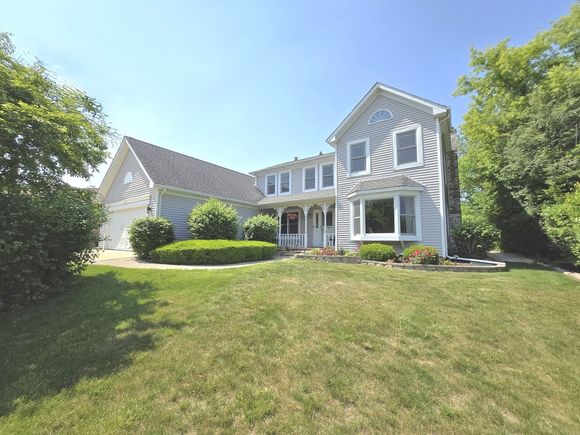 952 N Dexter Lane