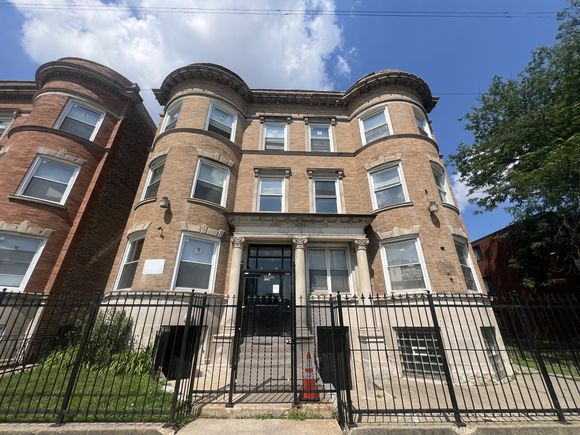 3652 S Indiana Avenue Unit 1S Chicago, IL Apartment Active - Photo 1 of 9. Opens carousel modal
