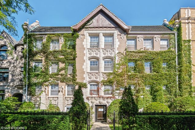 644 W Wrightwood Avenue Unit 207 Chicago, IL House Active - Photo 1 of 8. Opens carousel modal
