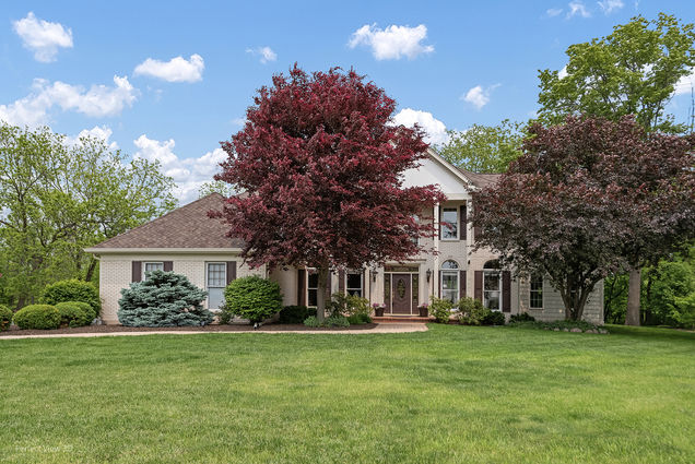 18089 W Pond Ridge Circle