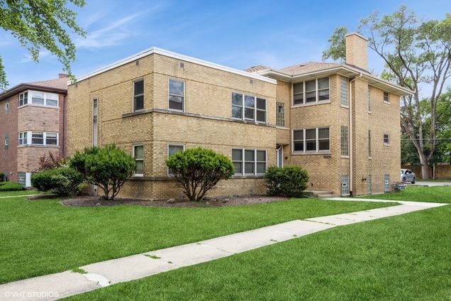 3024 Harlem Avenue Unit 3 Riverside, IL House Active - Photo 1 of 10. Opens carousel modal