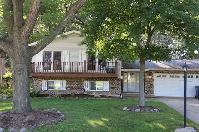 1401 Hillside Lane McHenry, IL House Active - Photo 1 of 12. Opens carousel modal