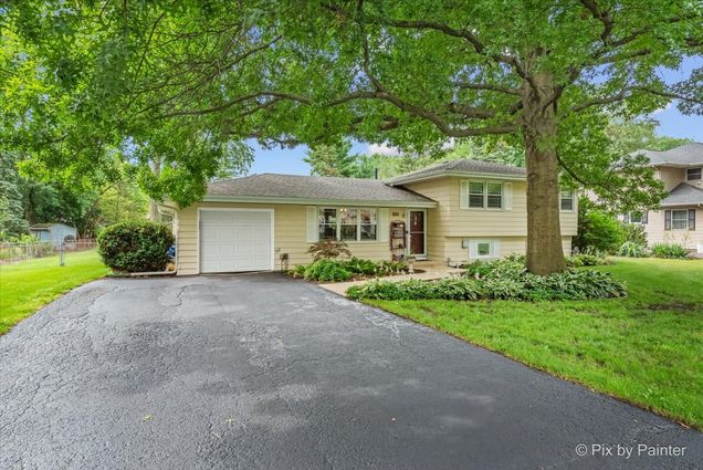 28w705 Rogers Avenue