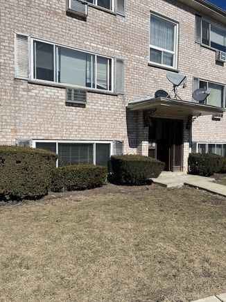 10378 Michael Todd Terrace Unit 2E Glenview, IL House Active - Photo 1 of 7. Opens carousel modal