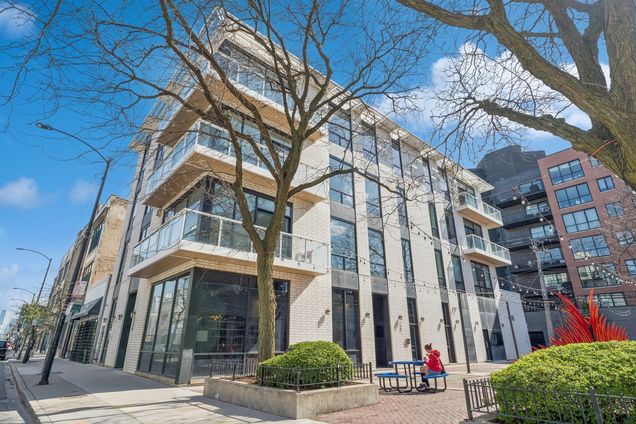 1258 N Milwaukee Avenue Unit 3S