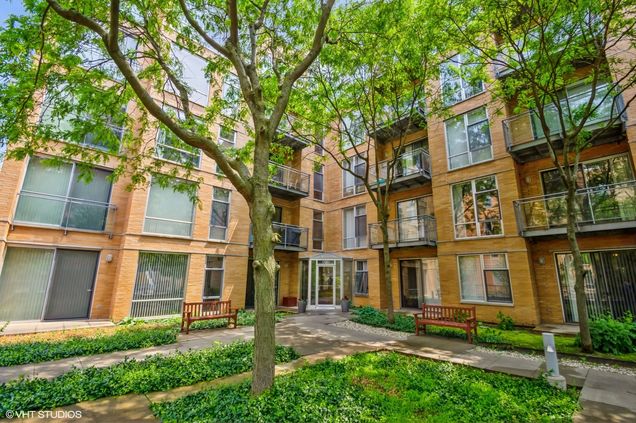 1720 Oak Avenue Unit 407 Evanston, IL Condo Contingent - Photo 1 of 10. Opens carousel modal