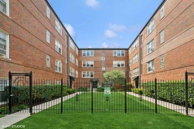 2427 W Farragut Avenue Unit 1A Chicago, IL Condo Active - Photo 1 of 18. Opens carousel modal