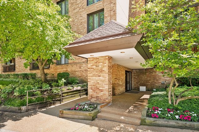 1671 Mission Hills Road Unit 501