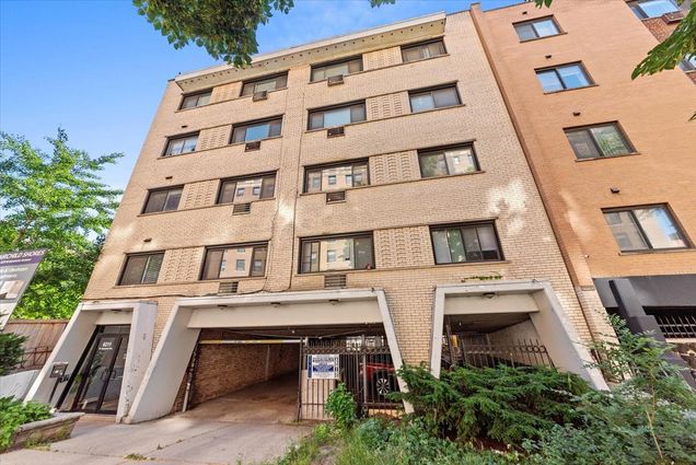 6211 N Kenmore Avenue Unit 201 Chicago, IL Apartment Active - Photo 1 of 11. Opens carousel modal