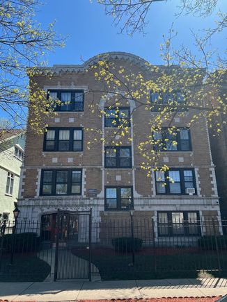 1525 W Estes Avenue Unit B6 Chicago, IL Apartment Active - Photo 1 of 9. Opens carousel modal