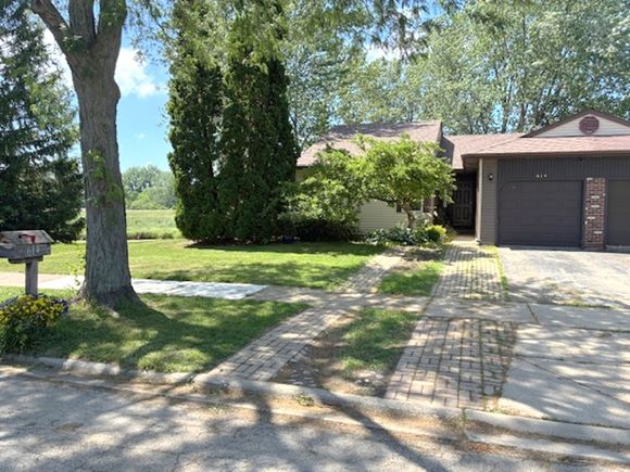 614 Lyon Court Buffalo Grove, IL Townhouse Active - Photo 1 of 13. Opens carousel modal