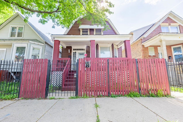6627 S Wolcott Avenue Unit 2 Chicago, IL Apartment Active - Photo 1 of 13. Opens carousel modal