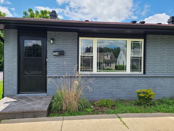 254 N Slusser Street Unit 254 Grayslake, IL House Active - Photo 1 of 16. Opens carousel modal