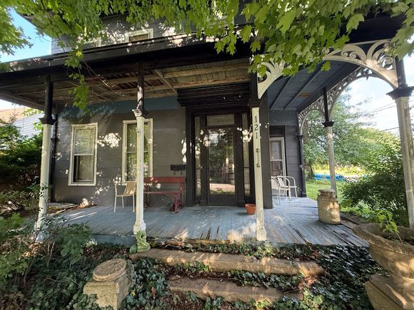 121 S Elm Street