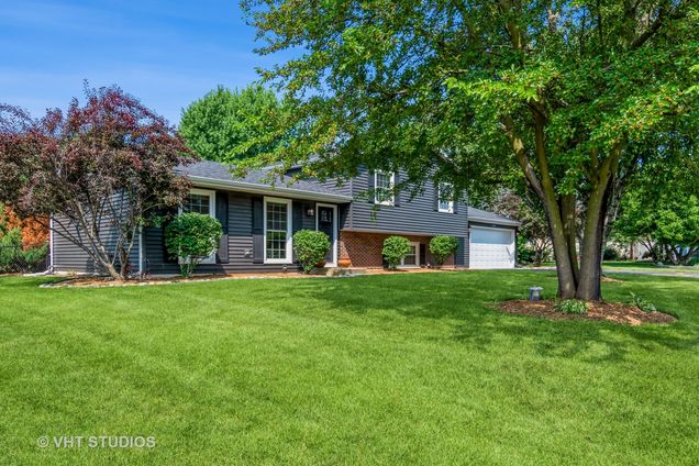 11s502 Walter Lane
